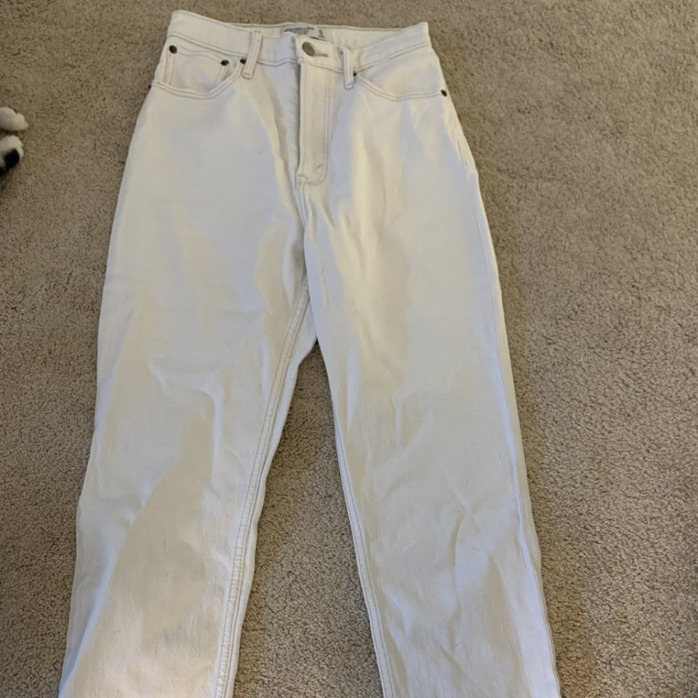 White Abercrombie and Fitch Jeans